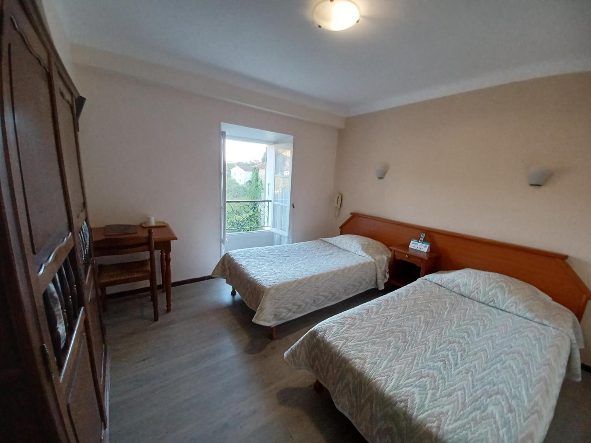 Logis Hotel Du Pont D'Or Barjols Zewnętrze zdjęcie